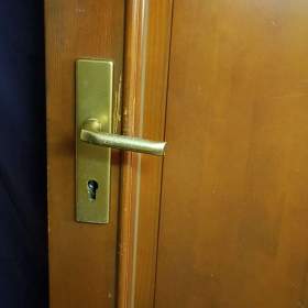 Foto inzerátu Venkovní vchodové dveře 98/200 (masiv)