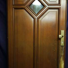 Foto inzerátu Venkovní vchodové dveře 98/200 (masiv)