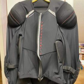 Fotka k inzerátu Celotělový moto chránič Vanucci / 18303377