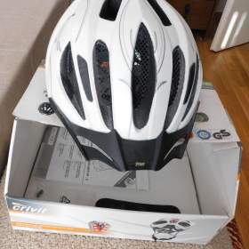 Foto inzerátu Prodám přilbu na kolo