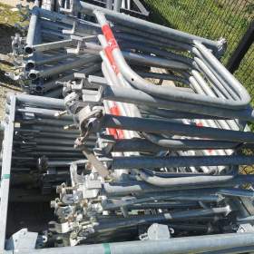 Foto inzerátu Ocelové fasádní lešení BAUMANN – kompletní sada + doprava 6,3X15,35=96 M2