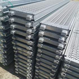 Foto inzerátu Ocelové fasádní lešení BAUMANN – kompletní sada + doprava 6,3X15,35=96 M2