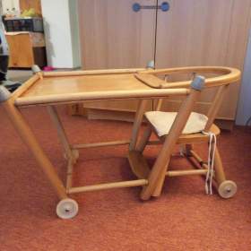 Foto inzerátu Prodám retro dětskou židličku