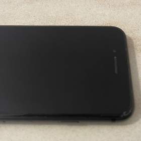 Foto inzerátu IPhone 8.