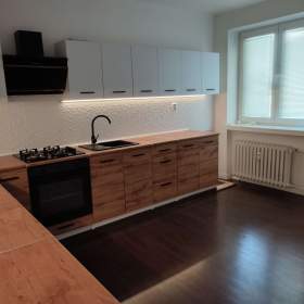 Pronájem bytu 3+1 v centru Českého Těšína / 19634937