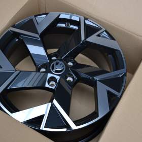 Foto inzerátu Škoda Superb III/IV/VW Passat B8-NOVÉ orig.Alu 18-8x18,ET44