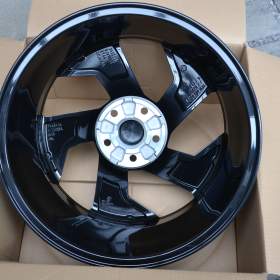 Foto inzerátu Škoda Superb III/IV/VW Passat B8-NOVÉ orig.Alu 18-8x18,ET44