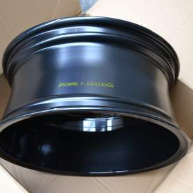 Foto inzerátu Škoda Superb III/IV/VW Passat B8-NOVÉ orig.Alu 18-8x18,ET44