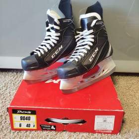 Foto inzerátu Lední hokejové brusle CCM, vel. 40