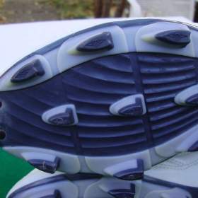 Foto inzerátu Nové kopačky Umbro mx-92 vel.43 na trávu plastové špunty