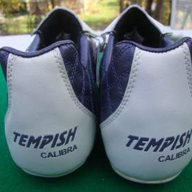 Foto inzerátu Nové kopačky Tempish Calibra vel.44 na trávu plastové špunty