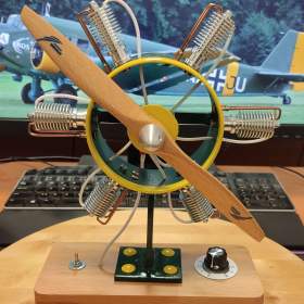 Foto inzerátu DIY stolní větrák - styl Junkers Ju52 CASA 325L