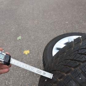 Foto inzerátu Zimní NOVÝ komplet Škoda Octavia IV+205/55R17 GoodYear