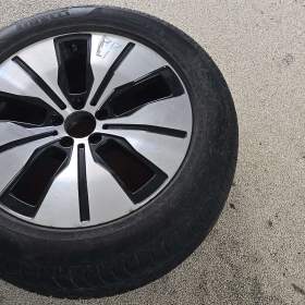 Fotka k inzerátu Zánovní zimní pneu Mercedes / 19630288