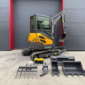 Foto inzerátu Pásový minibagr GORILA G27SE PRO CAB !PŘEDVÁNOČNÍ SLEVA 128 000,- Kč!!