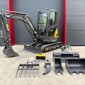 Foto inzerátu Pásový minibagr GORILA G27SE PRO CAB !PŘEDVÁNOČNÍ SLEVA 128 000,- Kč!!