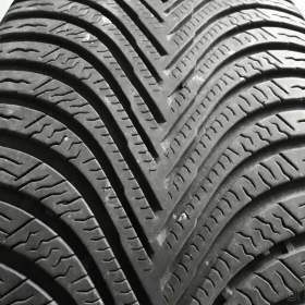 Foto inzerátu Po 2ks zimních pneu 205/50 R17: