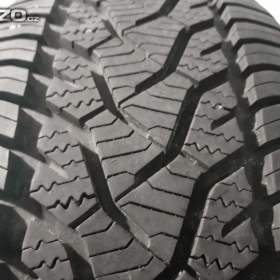 Po 2ks zimních pneu 205/50 R17:  / 19635838