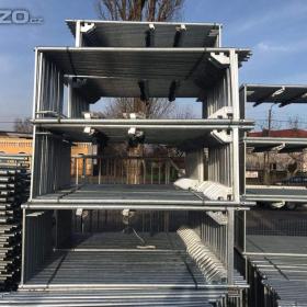 Foto inzerátu Kompletní sada lešení fasádního BAUMANN – nové + doprava 4,3 X 30,7