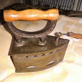 Fotka k inzerátu Žehlička / 19251328