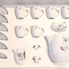 Fotka k inzerátu Porcelánový servis Thun / 19641988