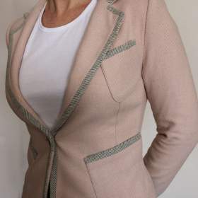 Foto inzerátu Luxusní teplejší sako HM vel. 34