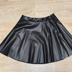 Fotka k inzerátu Sukně, vel. 140 / 17434746