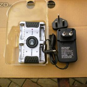 Fotka k inzerátu Nabíjení baterii AA a AAA cestovní  / 15475892