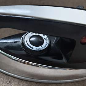 Foto inzerátu Retro žehlička ETA