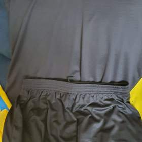 Foto inzerátu Prodám oblečení nenosene