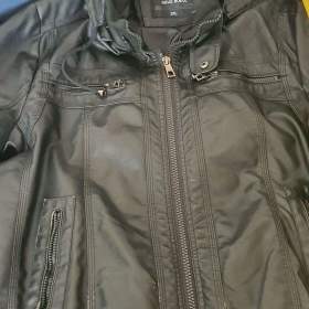 Foto inzerátu Prodám oblečení nenosene