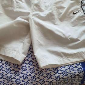 Foto inzerátu Prodám oblečení nenosene