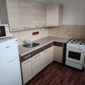 Pronájem bytu 1+1 ve Frýdku- Místku, Mozartova 1799 / 19643178