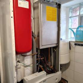 Fotka k inzerátu Kondenzační kotel BAXI 6- 24kW, 50l bojler / 18518944