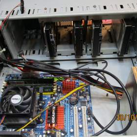 Fotka k inzerátu PC součástky zdarma / 16135281