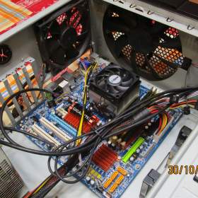 Foto inzerátu PC součástky zdarma