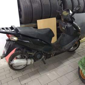 Foto inzerátu Skútr na dily stavbu přestavbu do lesa na pole