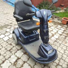 Fotka k inzerátu Tříkolka elektrický skútr vozik / 18157318