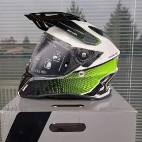Foto inzerátu Enduro přilba Airoh COMMANDER