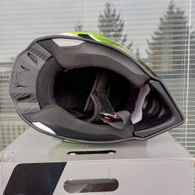 Foto inzerátu Enduro přilba Airoh COMMANDER