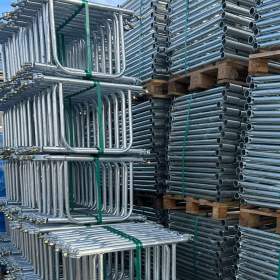 Foto inzerátu Nové lešení Plettac pro stěnu fasády – skladem, ihned k odběru 8,3 X 9