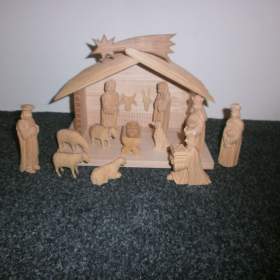 Foto inzerátu Dřevěný betlém 14A1