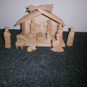 Foto inzerátu Dřevěný betlém 14A1
