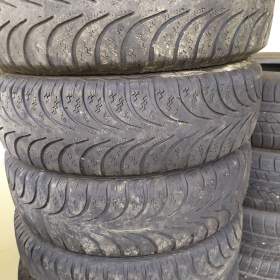 Fabia zimní pneu 165/70. r14 všechny 4ks 500 / 19646363
