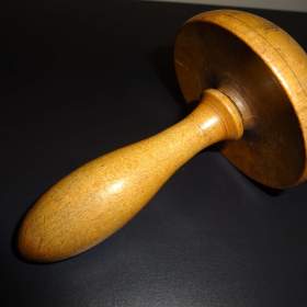 Foto inzerátu Dřevěný hříbek