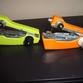 Fotka k inzerátu Šicí strojek / 19313512