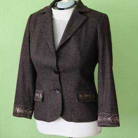 Fotka k inzerátu Nové kvalitní sako s folklorní výšivkou Caroll vel.42- 44 / 17526500