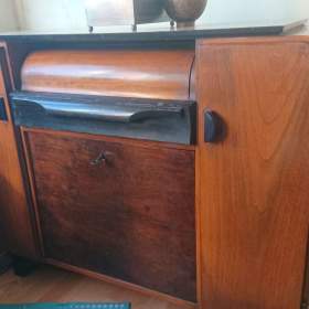 Fotka k inzerátu Nábytek  / 19674086