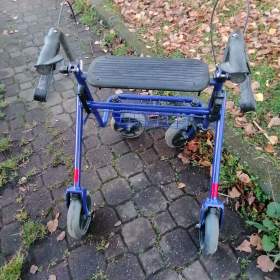 Fotka k inzerátu Chodítko  / 18702332