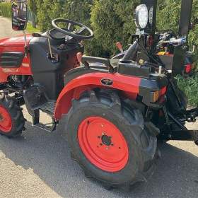 Foto inzerátu Malotraktor CRONA CR254, traktor 25 koní